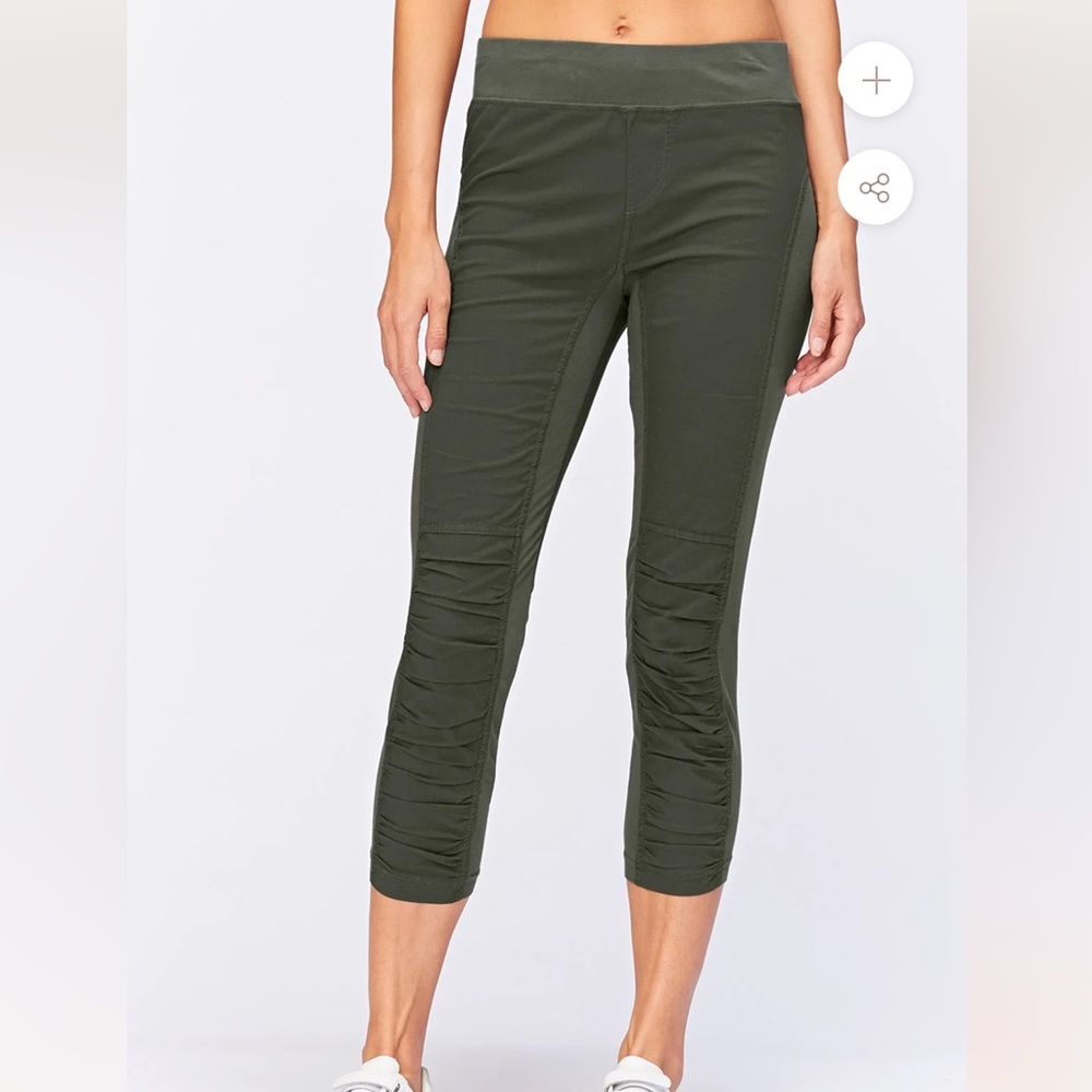 Jetter Crop Legging - EUC
